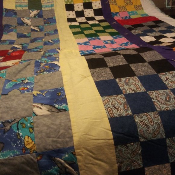 2207 Hand Crafted Multi Color Quilt - Picture 3 of 9